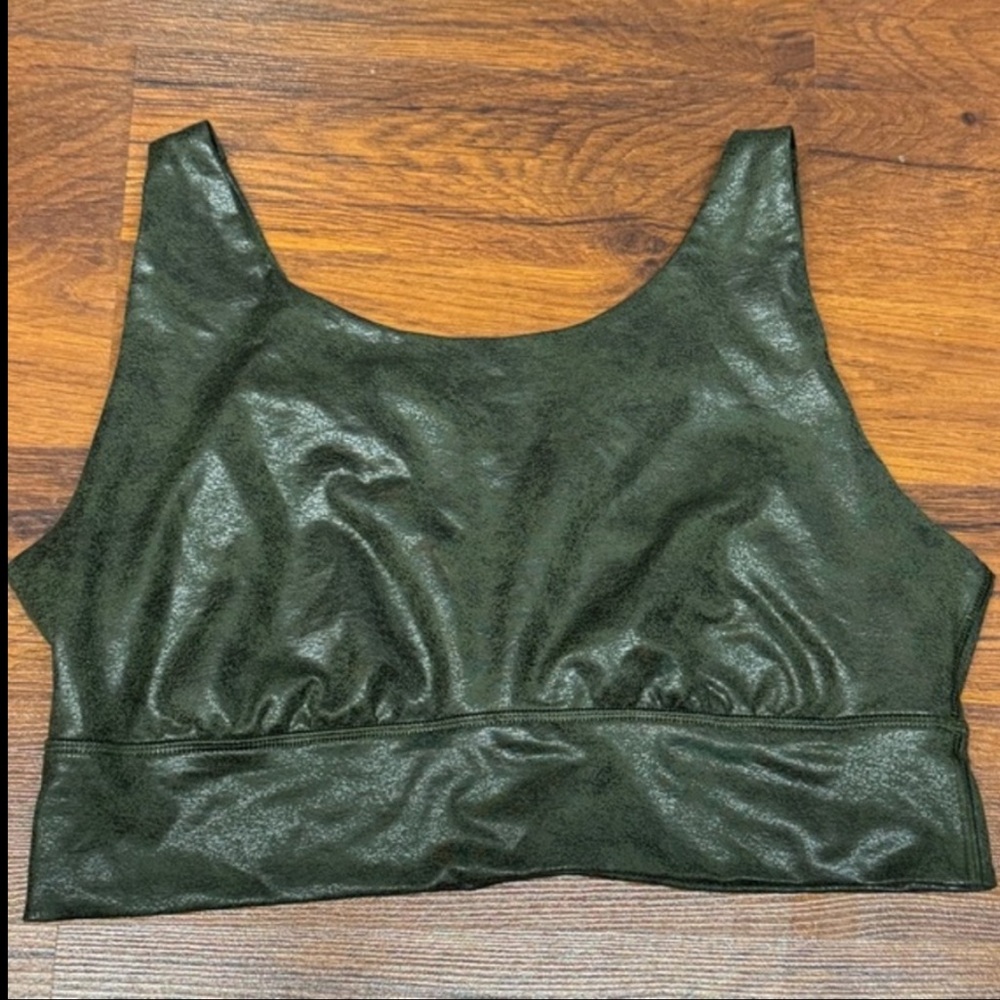 Aerie OFFLINE The Hugger Crackle Sports Bra Green Large
